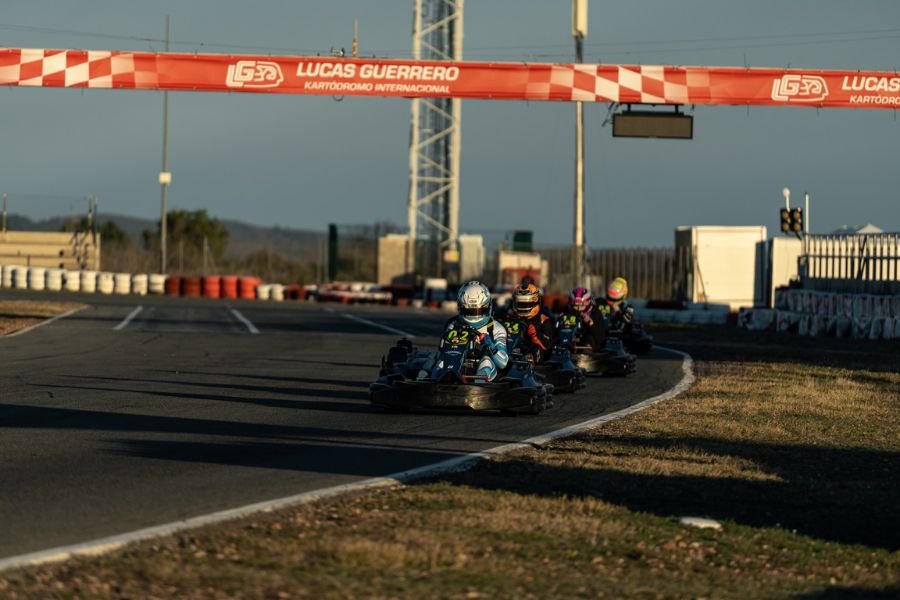 Actividades de team building con karts en la Comunidad Valenciana